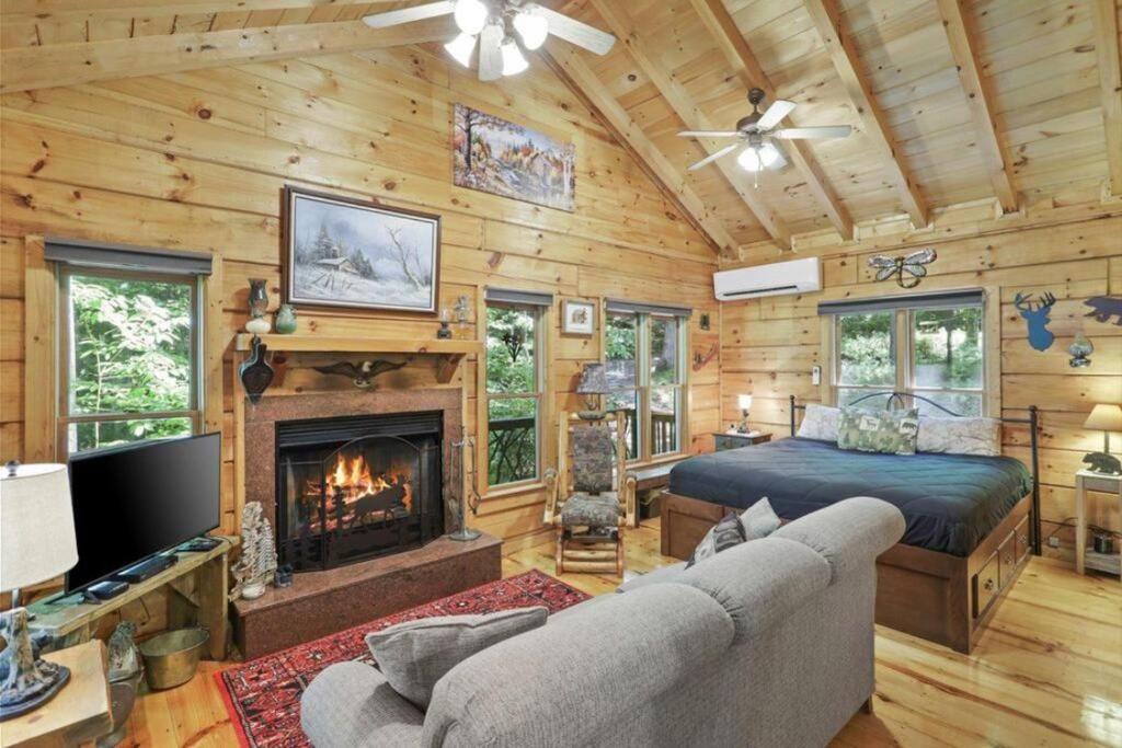 Cherry Log Open Studio Lodge At Little Rock Creek מראה חיצוני תמונה