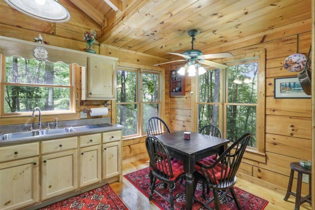 Cherry Log Open Studio Lodge At Little Rock Creek מראה חיצוני תמונה